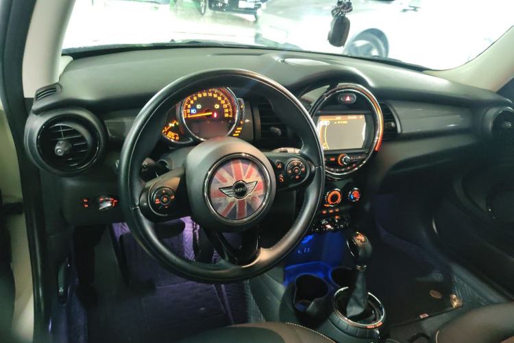 Used  MINI 2014 1.5T COOPER Fun
