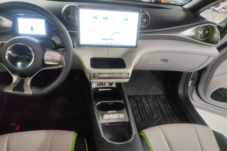 Used BYD Dolphin 2021 405 km Free Version
