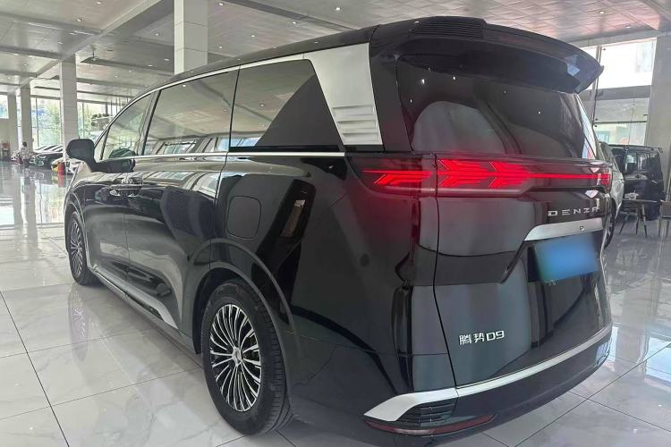 Used Denza D9 2022 DM-i 970 Four-Wheel Drive Prestige Model
