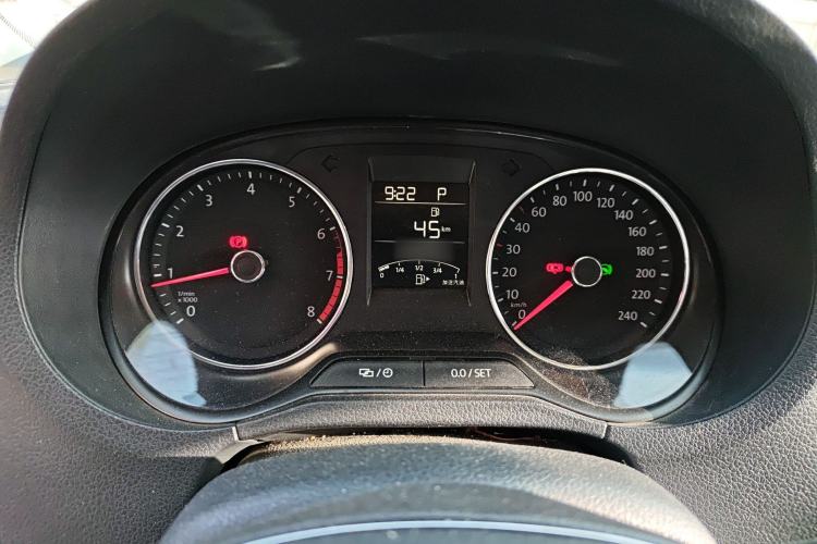 Used Volkswagen Polo 2016 1.6L Automatic Comfort Model
