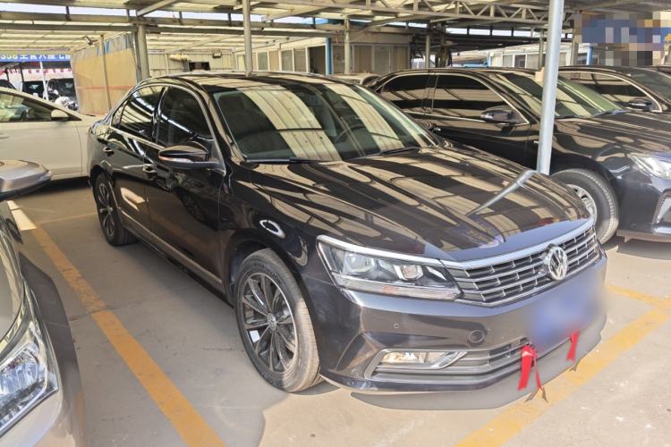 Used Volkswagen Passat 2017 330TSI DSG Luxury Edition
