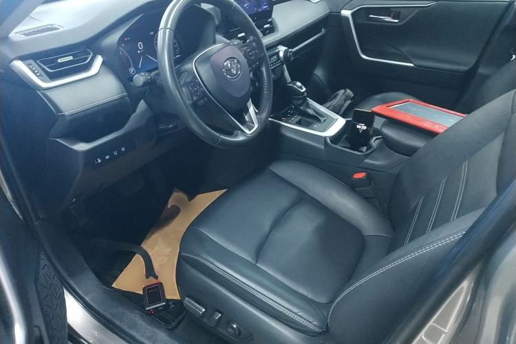 Used Toyota RAV4 2023 Dual-Engine 2.5L E-CVT Two-Wheel Drive Elite Plus Edition
