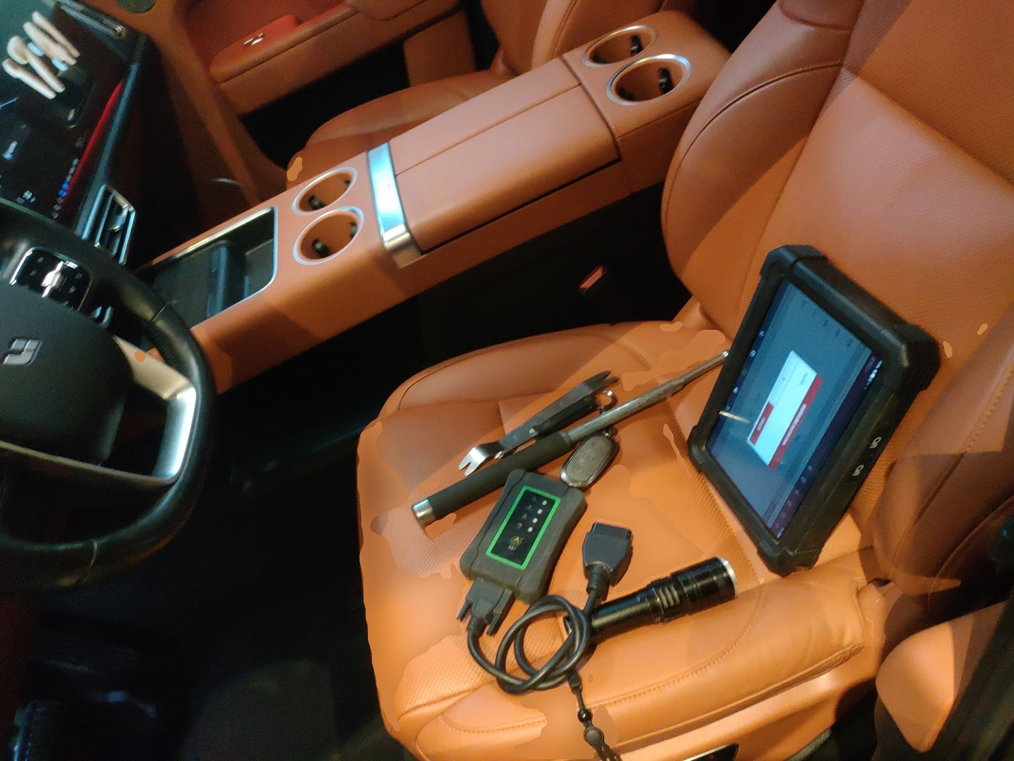 المقاعد الأمامية داخل السيارة