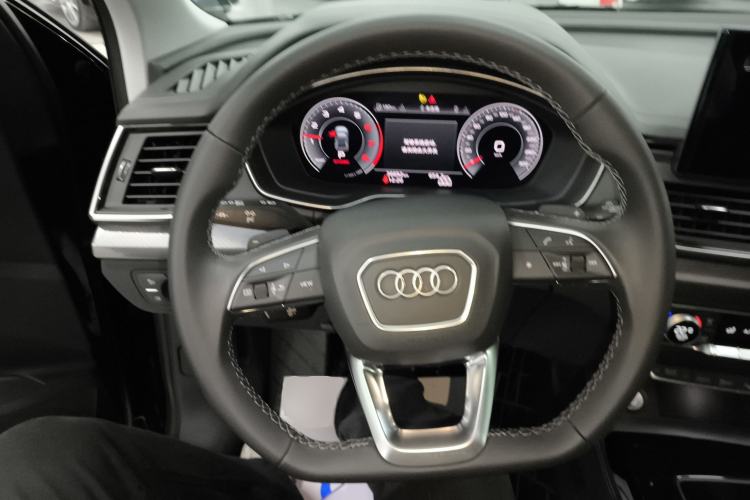 Used Audi Q5L 2022 40T Luxury Dynamic Model