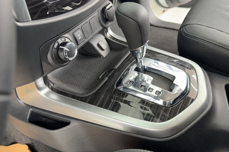 Used Nissan Terra 2020 2.5L XV 4WD Automatic Four-Wheel Drive Flagship Edition
