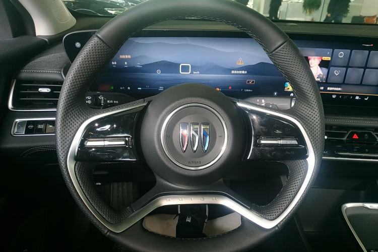 Used Buick LaCrosse 2025 28T Platinum Edition
