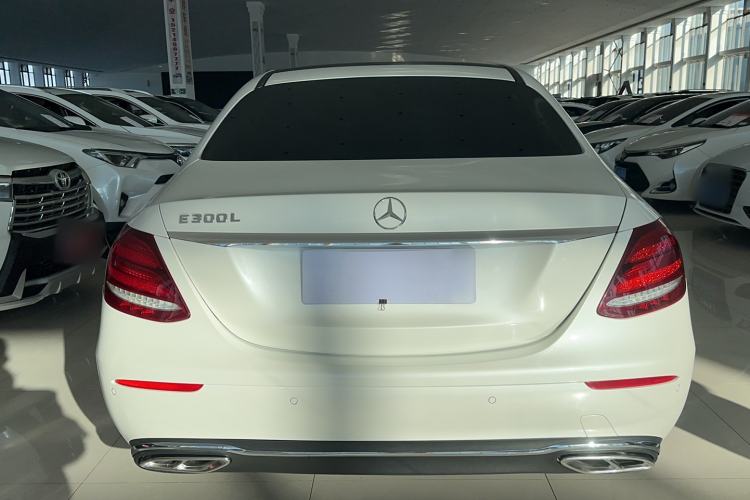 Used Mercedes-Benz E-Class 2016 E 300 L Stylish Model
