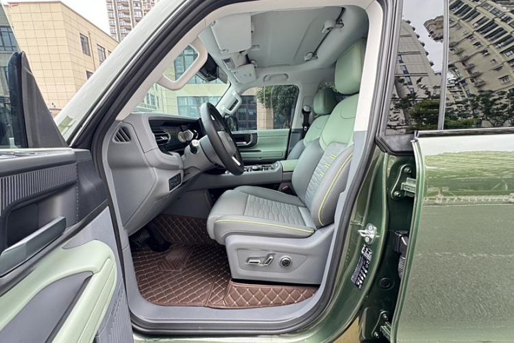 Used Beijing Auto BJ40 2024 2.0D All-New Blade Hero Crosser
