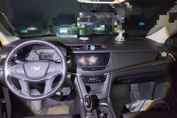 Used Cadillac XT5 2018 25T Luxury Model
