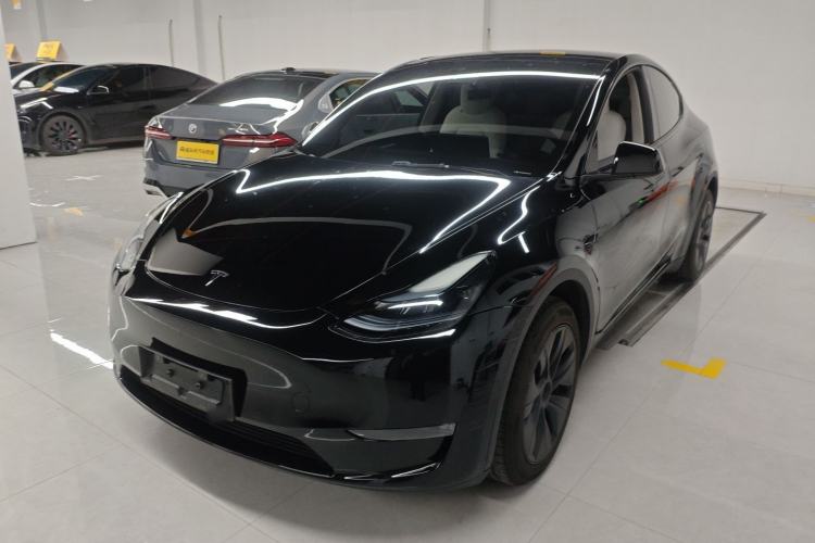 Used Tesla Model Y 2023 Long-Range All-Wheel-Drive Version