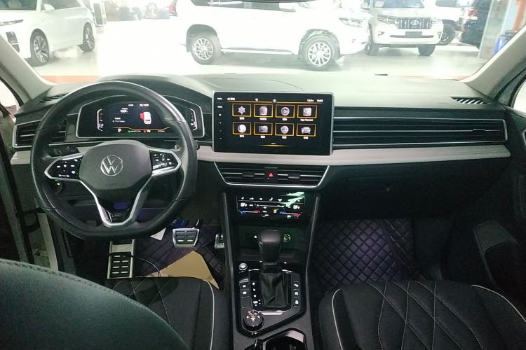 Used Volkswagen Tiguan L 2022 380TSI Automatic All-Wheel Drive R-Line Enhanced Comfort 7-Seater
