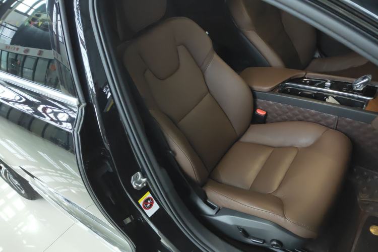 Used Volvo S90 2022 B5 Zhiyi Luxury Edition
