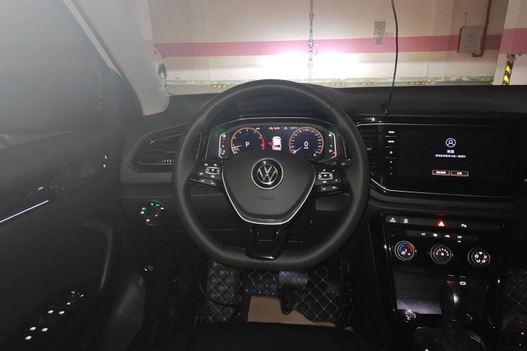 Used Volkswagen T-ROC 2022 280TSI DSG Two-Wheel Drive Comfort PLUS