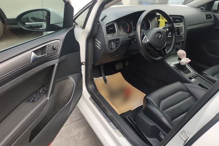 Used Volkswagen Golf 2016 230TSI Automatic Luxury Version