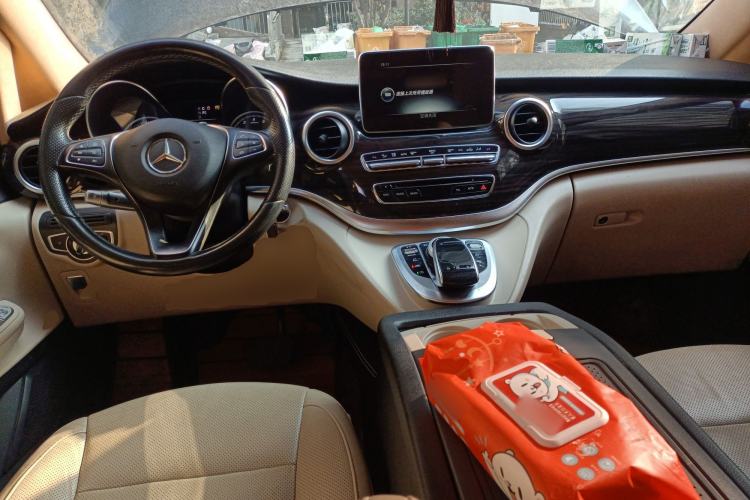 Used Mercedes-Benz V-Class 2018 V 260 Avantgarde Edition China VI