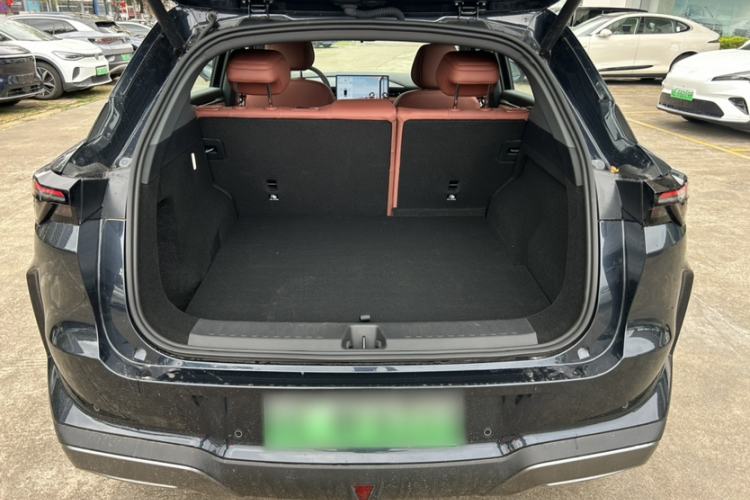 Used ARCFOX Alpha T5 2026 Model Pure Electric 660 Yuanjing Divine Driving Version
