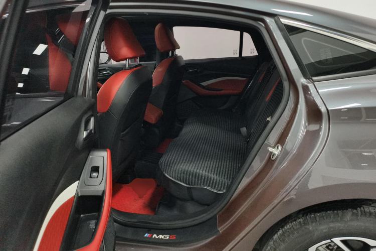 Used MG 5 2021 180 DVVT CVT Youth Luxury Edition
