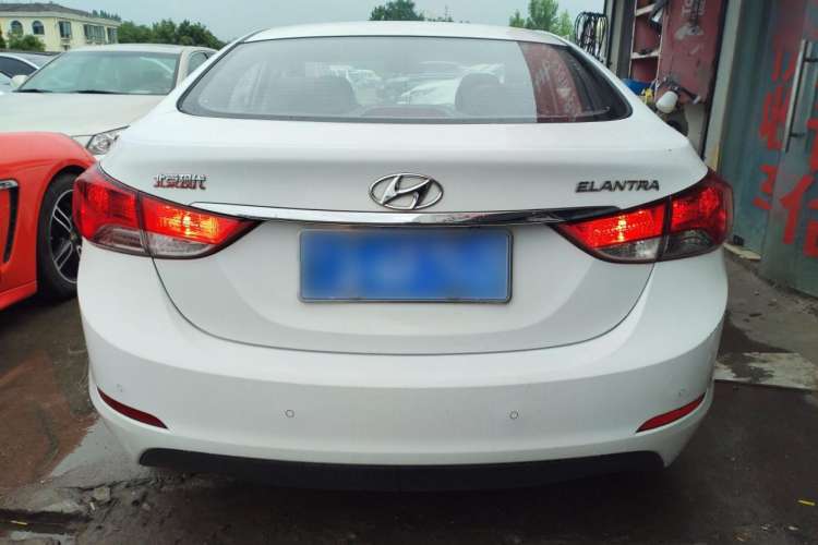 Used Hyundai Elantra 2015 1.6L Automatic Leading Model
