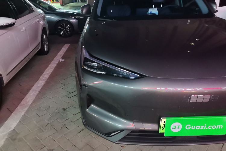 Used  E5 2024 440km Launch Edition
