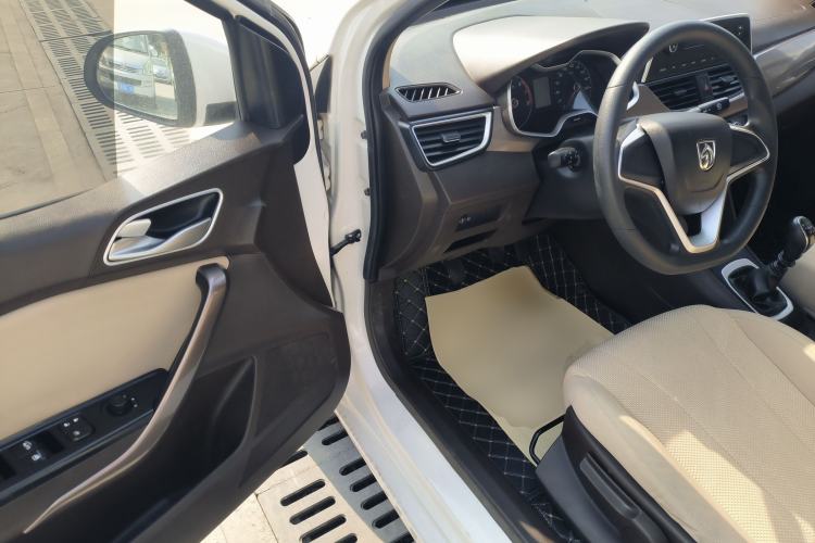 Used Baojun 310W 2017 1.5L Manual Comfort Model China V Standard