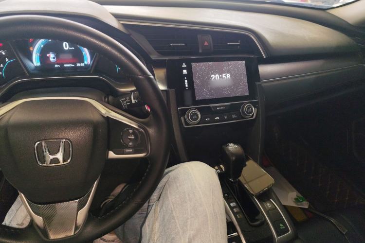 Used Honda Civic 2016 220TURBO CVT Prestige Edition
