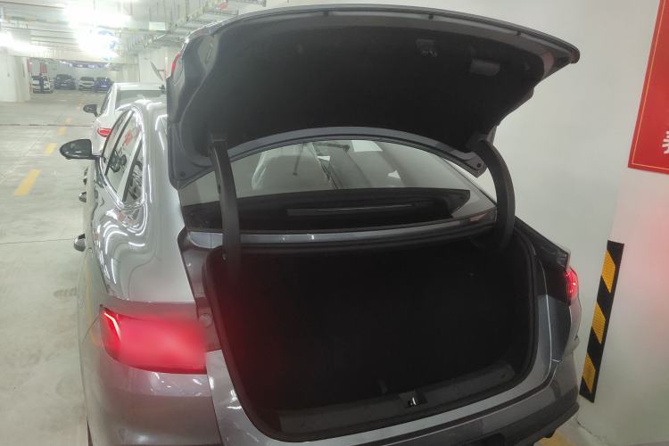 Used BYD Qin L 2025 DM-i Smart Drive 120KM Leading Model
