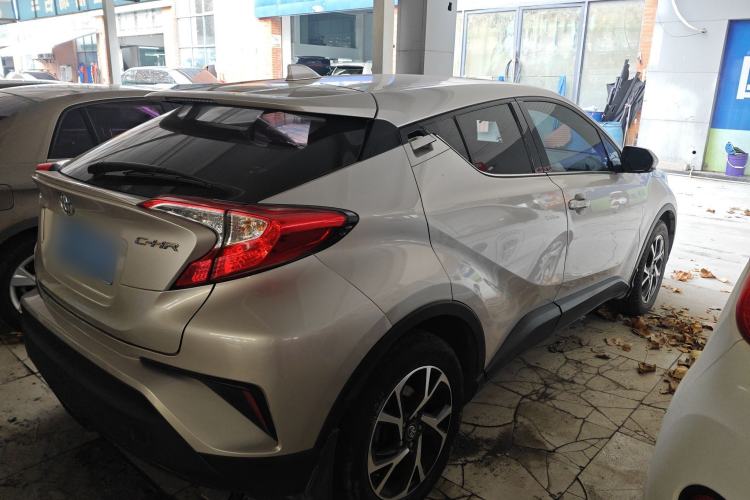 Used Toyota C-HR 2020 2.0L Leading Edition
