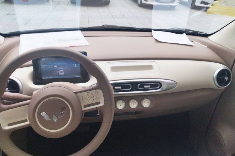 Used Wuling Hongguang MINIEV 2025 Four-Door Version Advanced Edition
