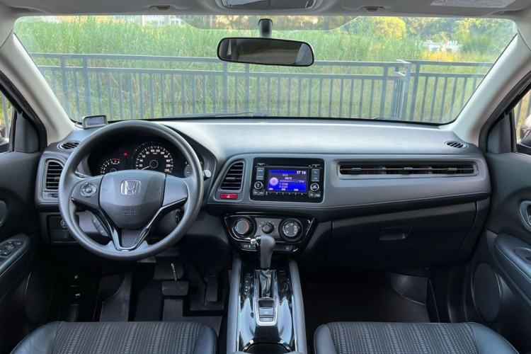 Used Honda Vezel 2015 1.8L CVT 2WD Elite Model
