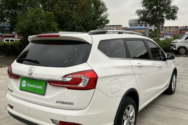 Used Baojun 310W 2017 1.5L Manual Fashion Model China V