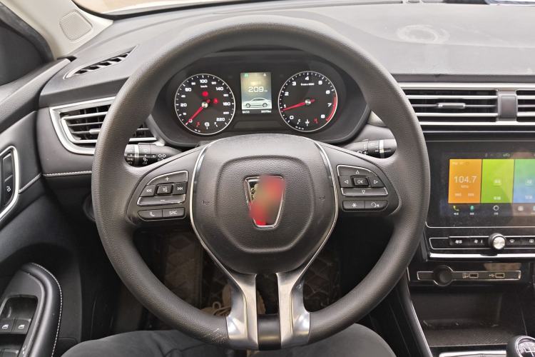 Used Roewe i5 2020 1.5L Manual 4G Connect Luxury Edition