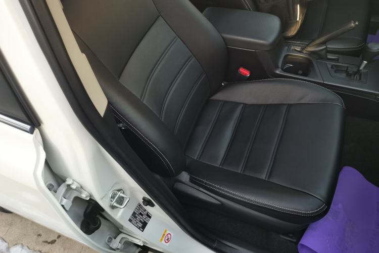 Used Toyota RAV4 2016 2.0L CVT Two-Wheel Drive Comfort Edition China V Standard
