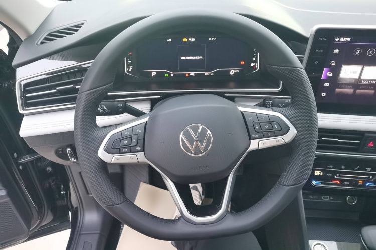 Used Volkswagen Tiguan L 2024 300TSI Automatic Two-Wheel Drive Smart Edition
