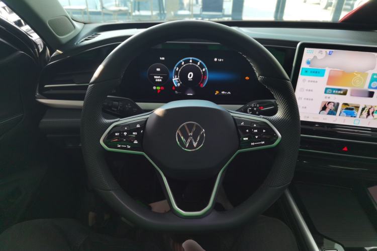 Used Volkswagen Passat 2025 Pro 380TSI Dragon Glory Edition
