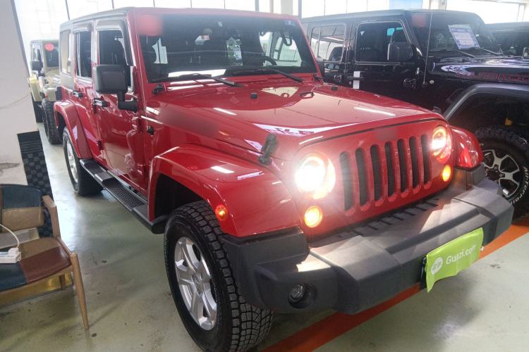 Used  Wrangler 2014 2.8TD Sahara Four-Door Edition
