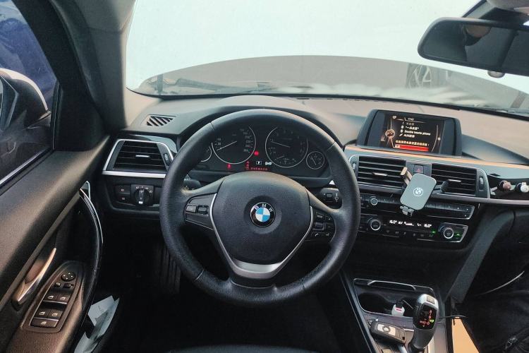 Used BMW 3 Series 2017 320Li Fashion Model
