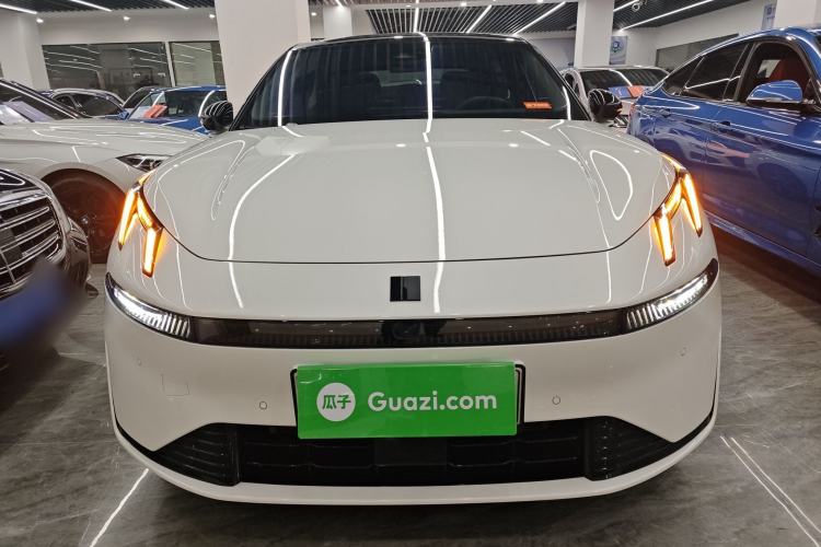 Used Lynk & Co 07 2024 EM-P 126 Long-Range Halo
