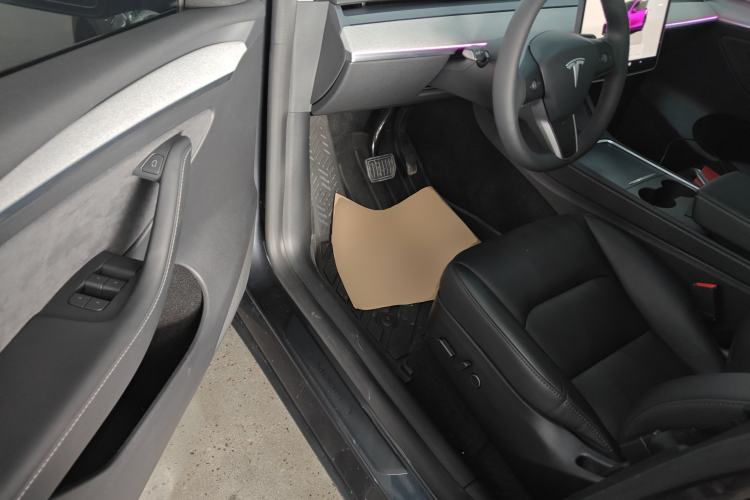 Used Tesla Model Y 2024 Rear-Wheel-Drive Version
