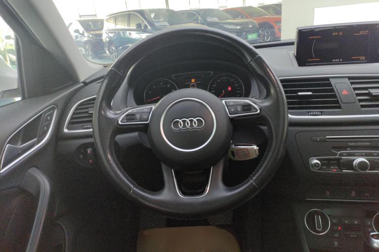 Used Audi Q3 2016 35 TFSI Fashion Model
