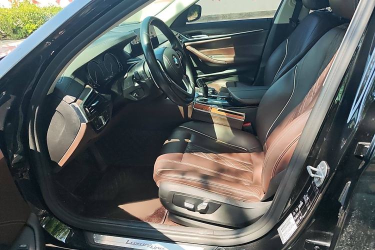 Used BMW 5 Series 2018 Facelifted 530Li xDrive Luxury Package
