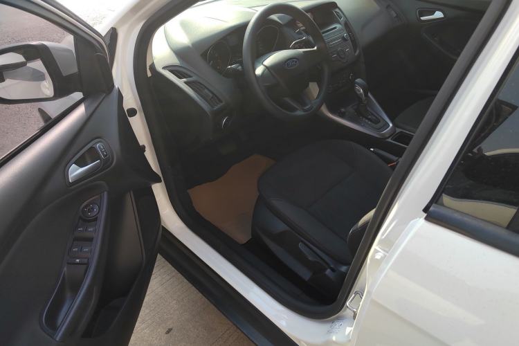 Used Ford Focus 2015 Hatchback 1.6L Automatic Comfort Model
