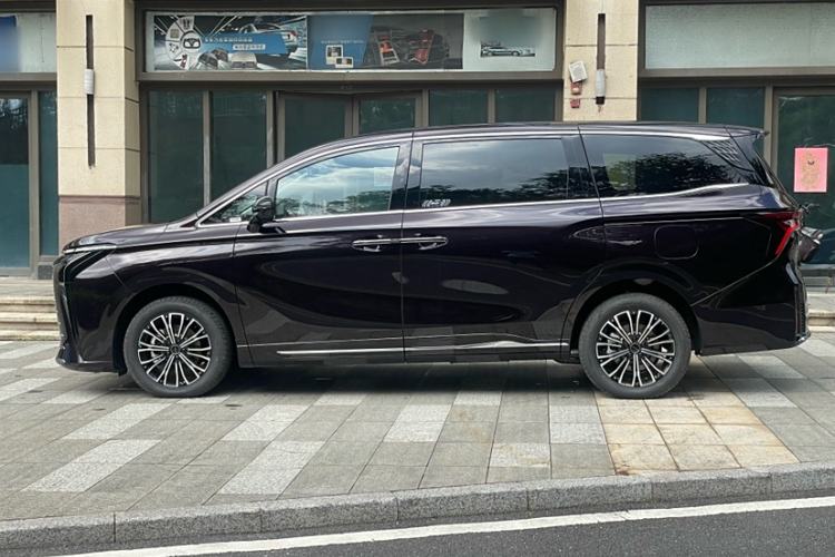 Used FORTHING Xinghai V9 
