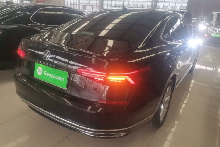 Used Volkswagen Passat 2020 Facelift 330TSI Elite Edition China VI Standard