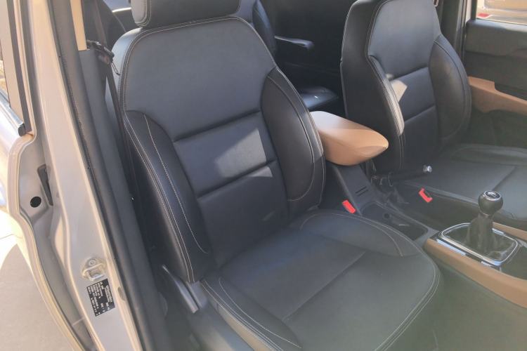 Used Jinbei F50 2017 1.6L Manual Luxury Model
