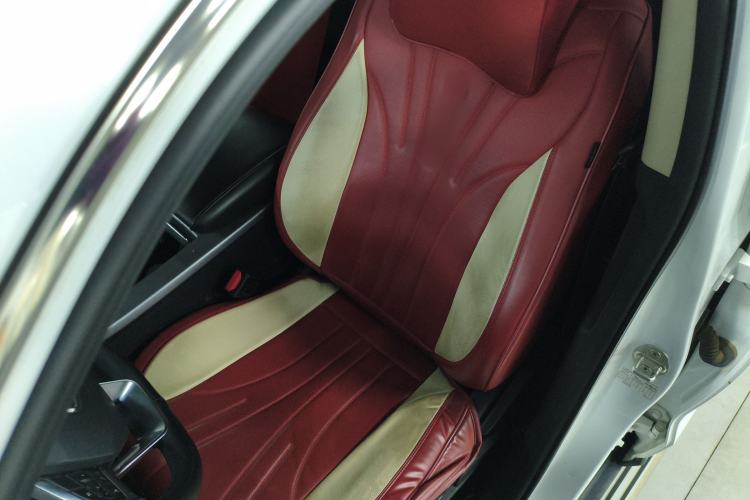 Used Geely Auto Emgrand X7 Sport 2021 Million Edition 1.8TD DCT Two-Wheel Drive Comfort Model
