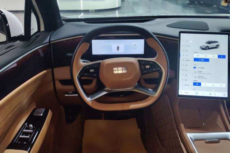 Used  L7 2025 EM-i 115km Exploration+ Edition