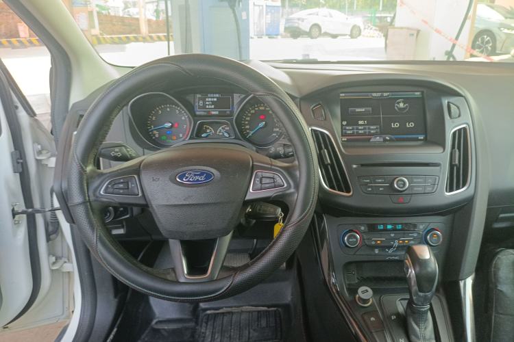 Used Ford Focus 2015 Sedan EcoBoost 180 Automatic Elite Model
