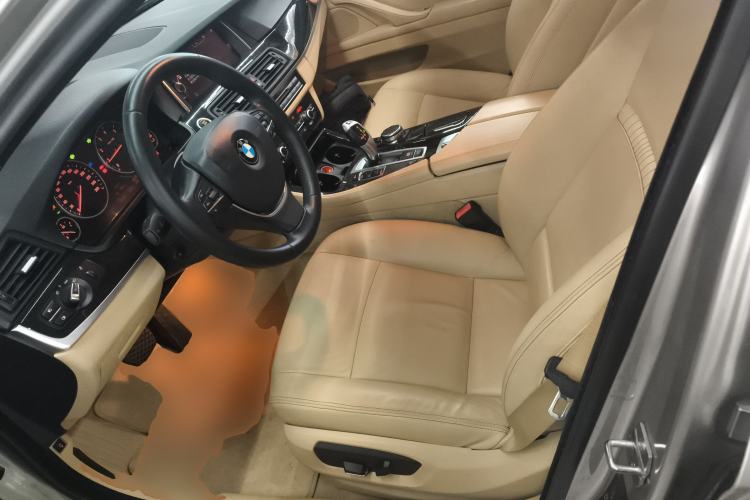 Used BMW 5 Series 2014 525Li Luxury Design Package
