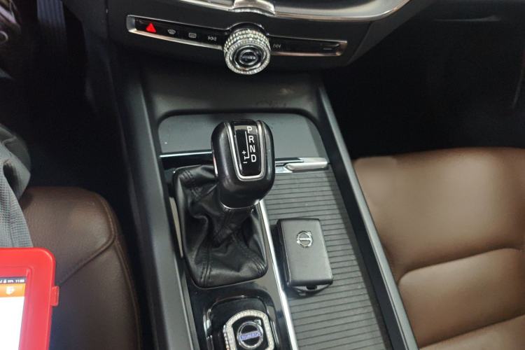 Used Volvo XC60 2018 T5 4x4 Zhiyi Edition