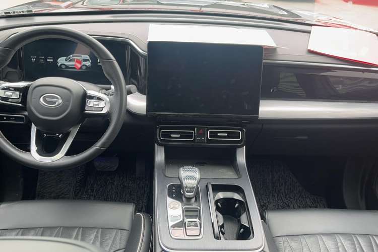 Used GAC Trumpchi GS8 2022 Linghang Series 2.0 TGDI Two-Wheel-Drive Luxury Smart Connectivity Version (7 Seats)
